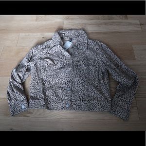 New with tags h&m leopard print jacket size medium